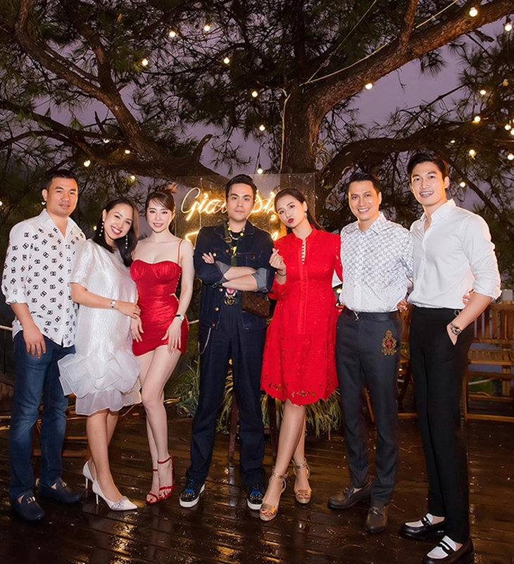 Ảnh vui sao Việt 9-9: Lương Thế Thành đòi vợ mua iPhone 14 - Ảnh 10.