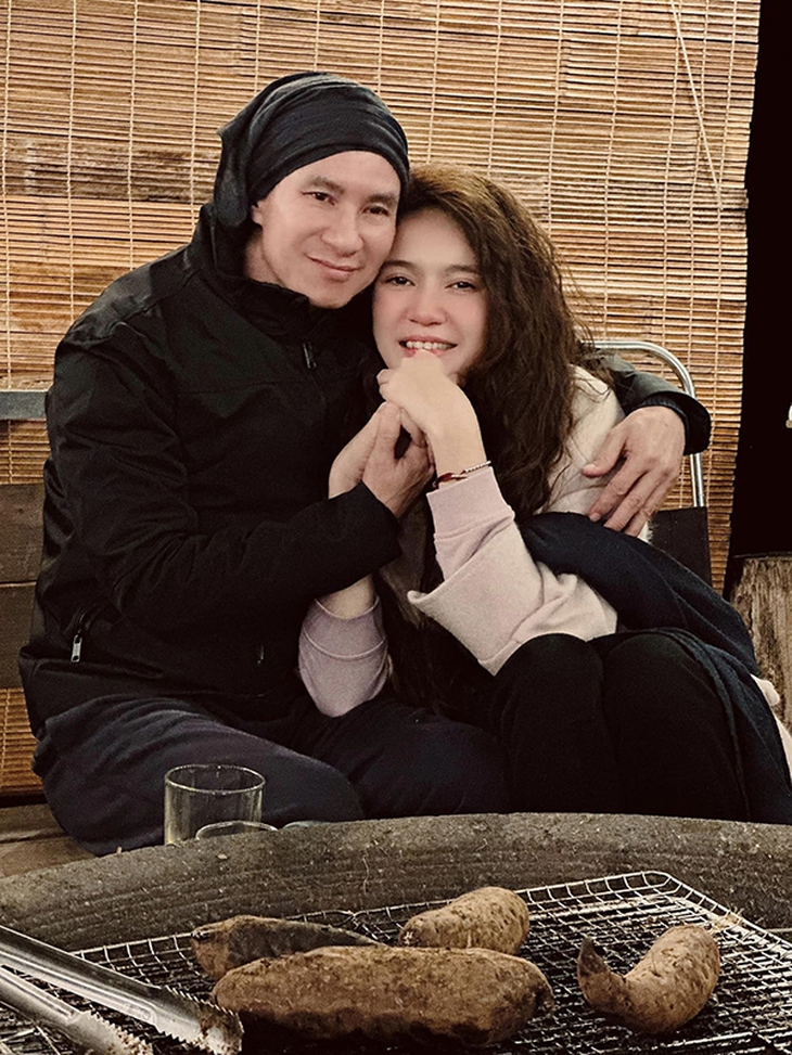 Ảnh vui sao Việt 1-1: Vợ chồng Hồ Ngọc Hà - Kim Lý mong năm 2023 nhiều thuận lợi - Ảnh 3.