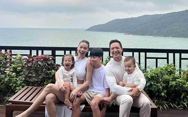 Ảnh vui sao Việt 1-1: Vợ chồng Hồ Ngọc Hà - Kim Lý mong năm 2023 nhiều thuận lợi