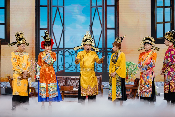 Mát mắt với loạt trang phục được cách tân tại Táo quân tiền truyện - Ảnh 1.