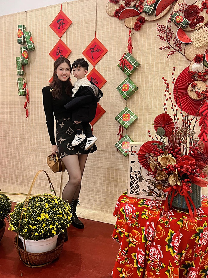 Ảnh vui sao Việt 25-1: Đại Nghĩa đọ sắc bên mai vàng - Ảnh 2.