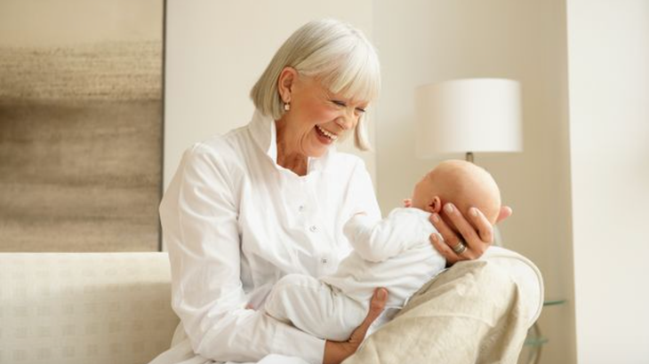 Bà đòi tiền trông cháu, con gái lên mạng than: Thà không có còn hơn! - Ảnh 2.