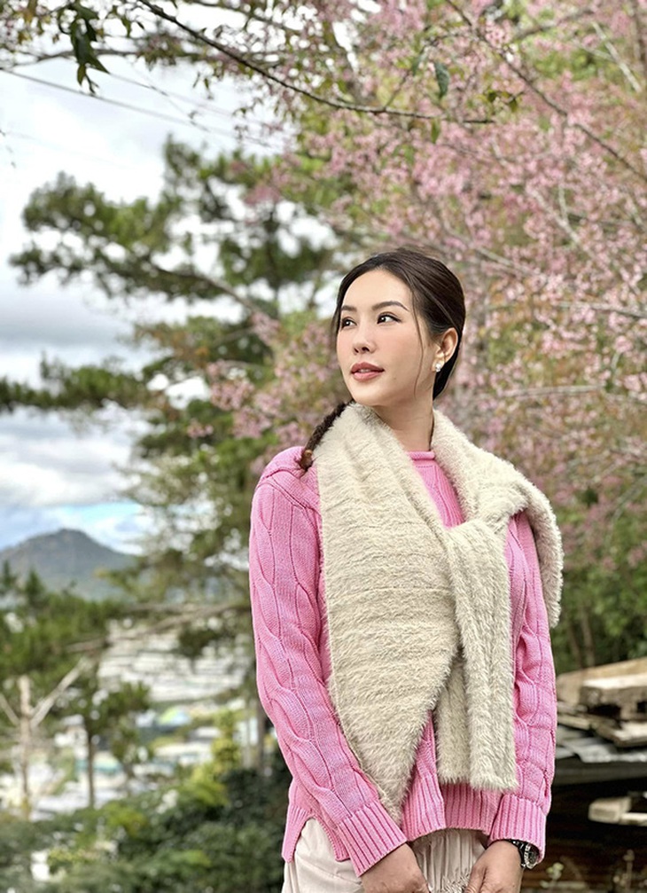 Ảnh vui sao Việt 29-1: Hoa hậu Ngọc Hân lí lắc bên Lương Thùy Linh - Ảnh 10.