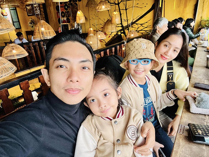 Ảnh vui sao Việt 3-1: Đan Trường ‘bị thời gian bỏ quên’ - Ảnh 10.