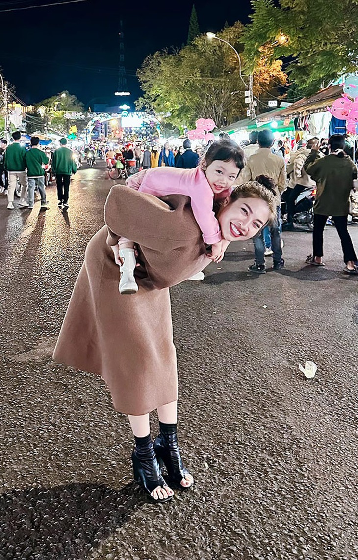 Ảnh vui sao Việt 3-1: Đan Trường ‘bị thời gian bỏ quên’ - Ảnh 9.