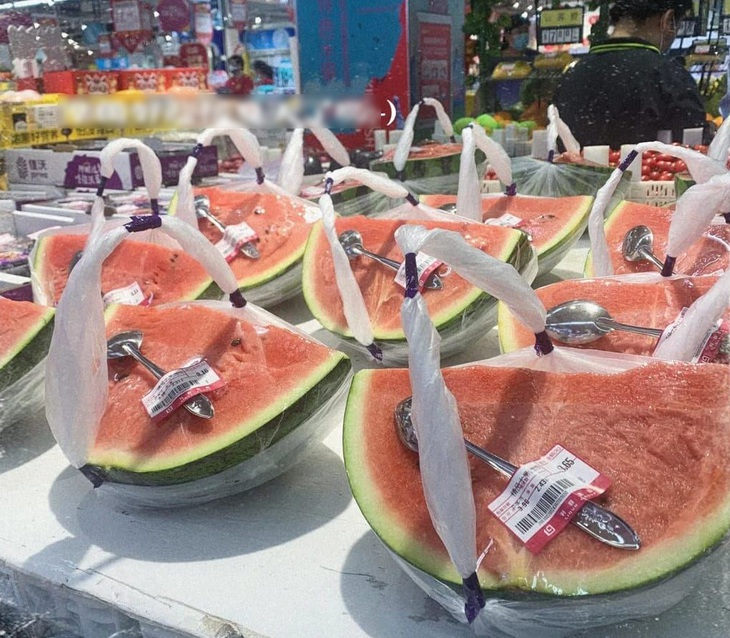 Ảnh vui 30-1: Dân văn phòng rục rịch khai bút đầu năm - Ảnh 2.