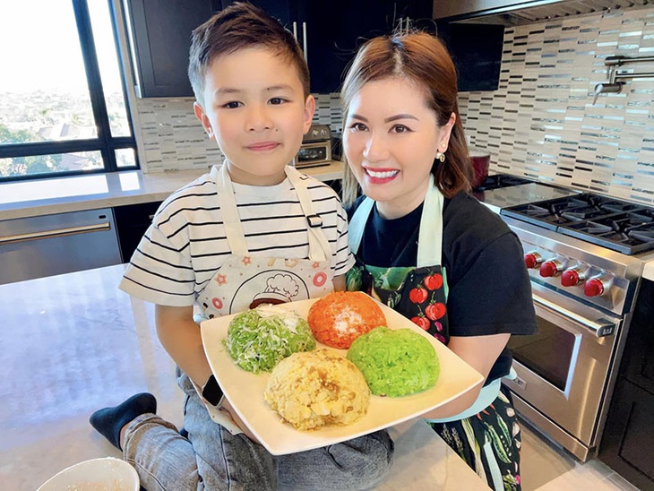 Ảnh vui sao Việt 30-1: Ngọc Trinh nhí nhảnh bên cháu gái - Ảnh 10.