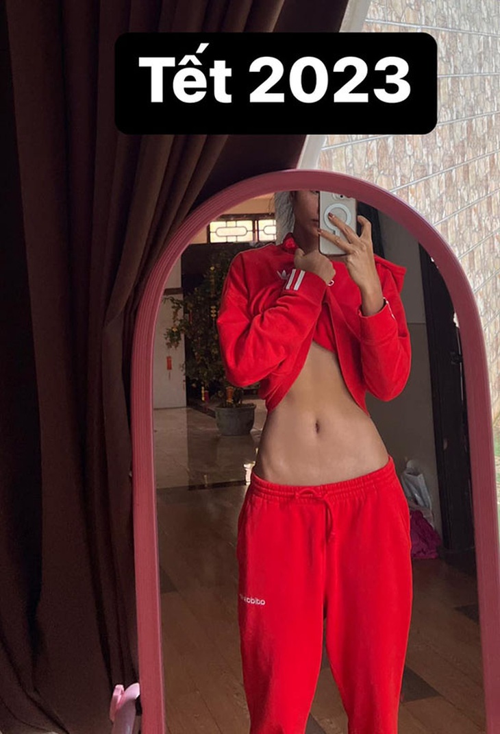 Ảnh vui sao Việt 30-1: Ngọc Trinh nhí nhảnh bên cháu gái - Ảnh 3.