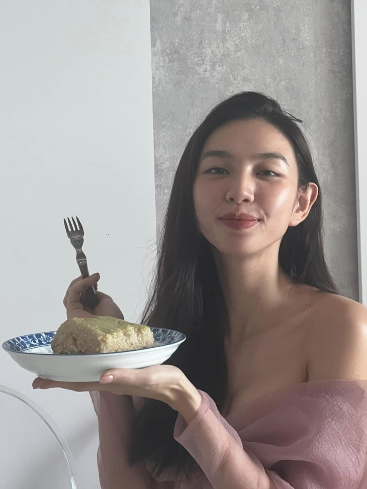 Hoa hậu Thùy Tiên ghi điểm với style cực cháy ngày đầu năm - Ảnh 5.