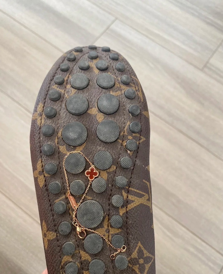 Ảnh vui 31-1: Gia chủ tốt bụng cảnh báo kẻ gian phá hoại xe - Ảnh 3.