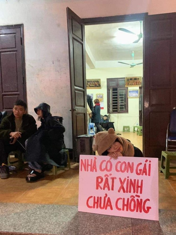 Ảnh vui 4-1: Hình ảnh trái ngược giữa sân Mỹ Đình và Bukit Jalil - Ảnh 3.