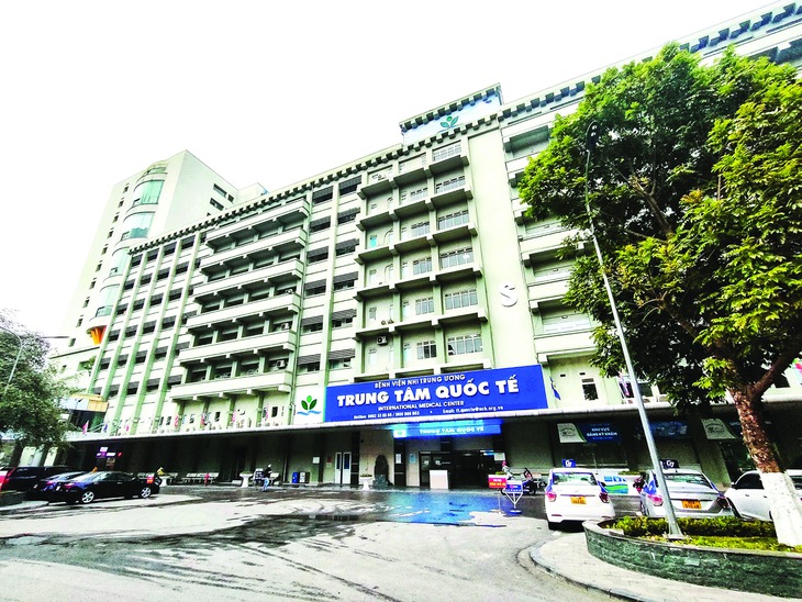 Dịch vụ y tế theo yêu cầu:  Khám giáo sư và chuyện viện phí đúng, đủ - Ảnh 1.