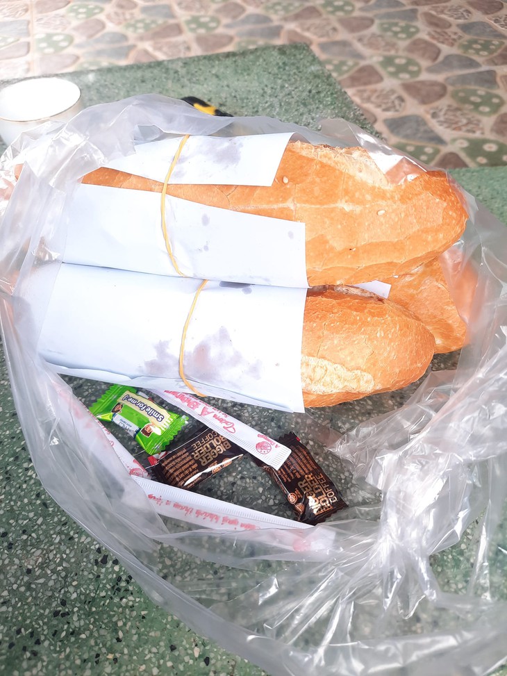 Ảnh vui 8-1: Phát hiện tượng con vật kiểu độc lạ Bình Dương - Ảnh 6.