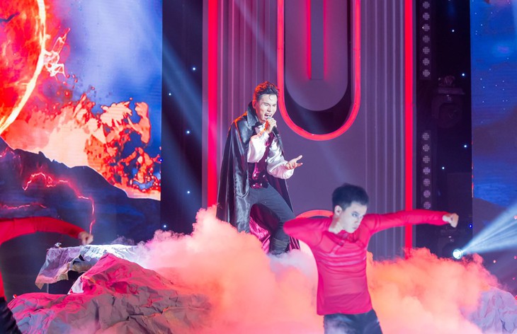 Dee Trần lội ngược dòng đầy ngoạn mục trở thành quán quân Người hát tình ca 2022 - Ảnh 3.