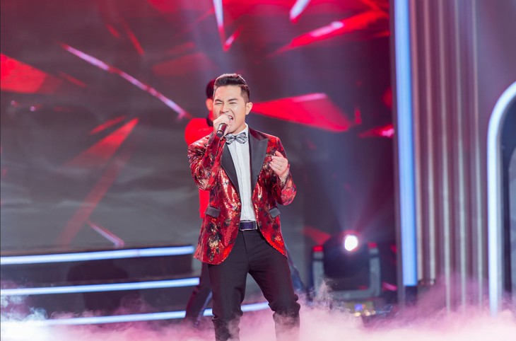 Dee Trần lội ngược dòng đầy ngoạn mục trở thành quán quân Người hát tình ca 2022 - Ảnh 2.