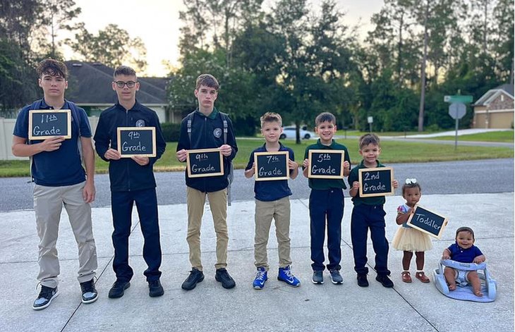 Những người con của Lexy và Tony thường có nhiều khoảnh khắc rất đáng yêu bên nhau.