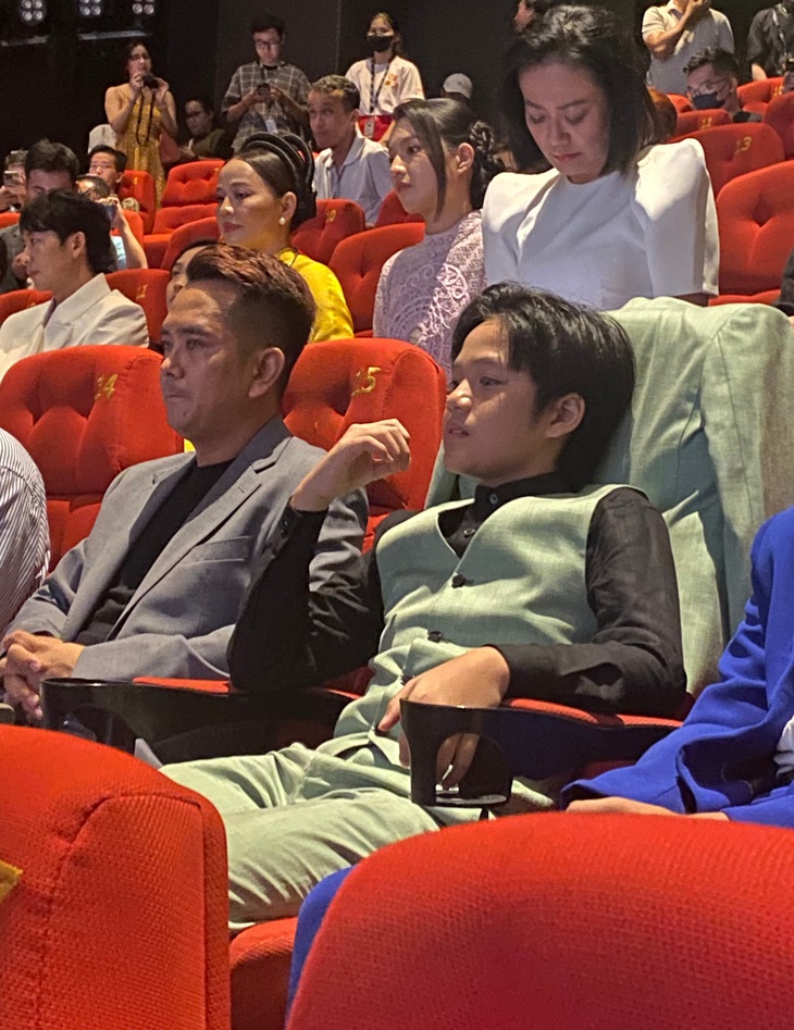 Diễn viên đóng bé An gồm Hùng Thuận và Hạo Khang đồng hành tại sự kiện chiếu phim