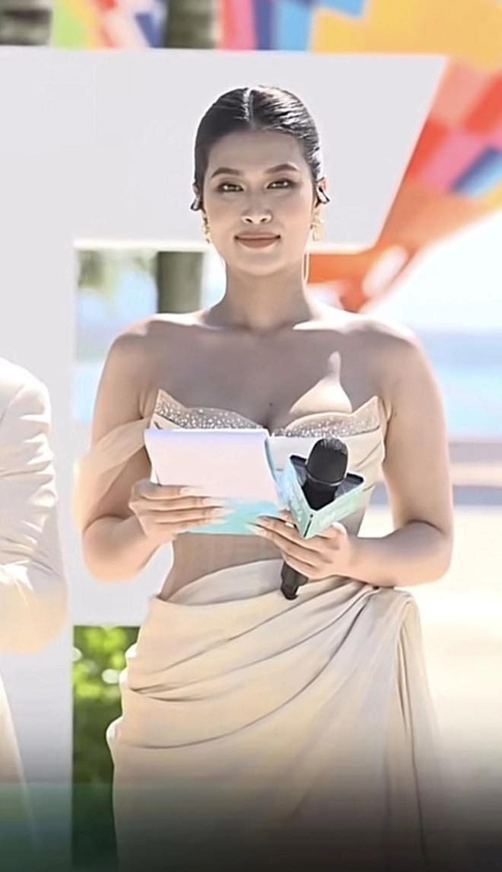 Thiên Ân lộ khuyết điểm vai, bắp tay to trong thiết kế sexy