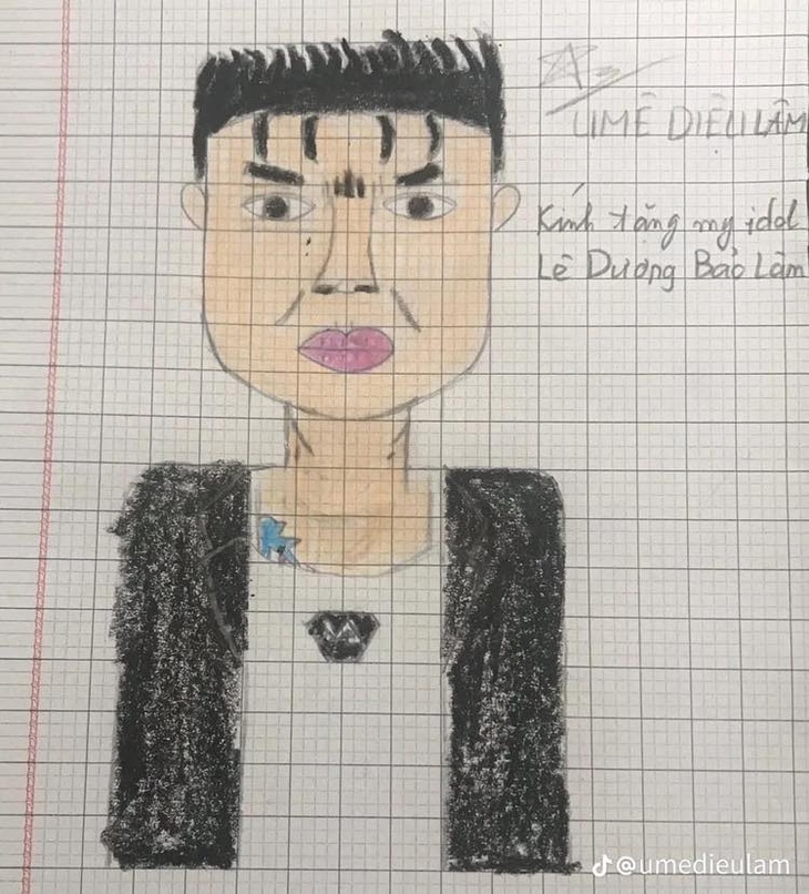 Hên quá, tấm này không "khoe" răng.