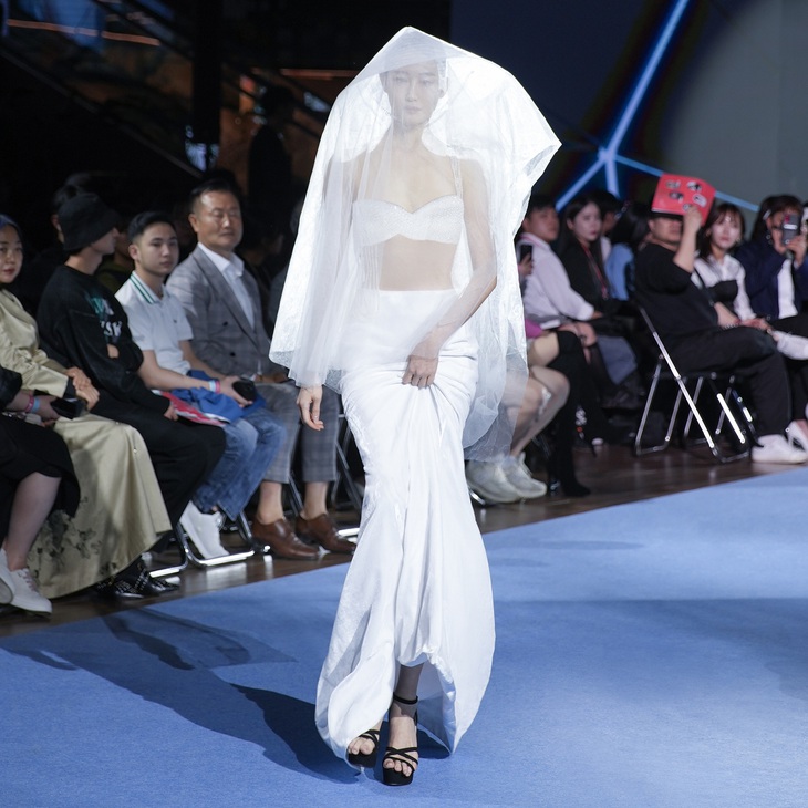 Diệp Linh Châu tham gia Gangnam Fashion Festa 2023 với vai trò giám đốc sáng tạo - Ảnh 12.