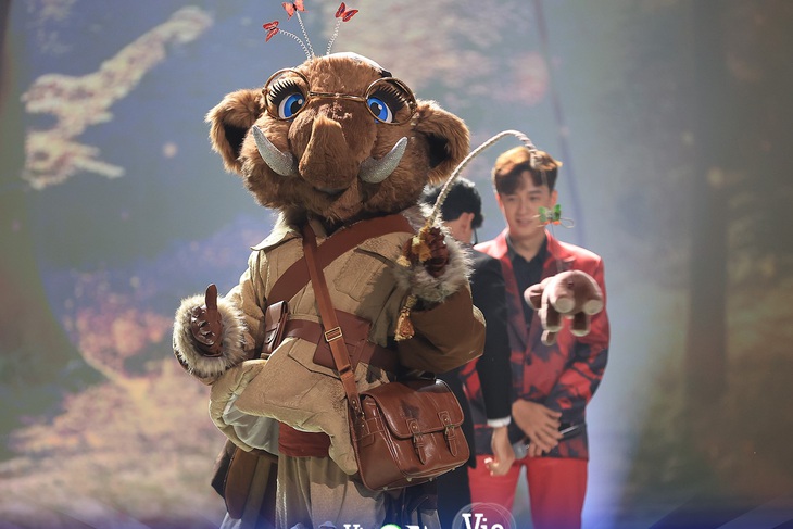 Voi Bản Đôn sở hữu nhiều bản hit nhất Ca sĩ mặt nạ