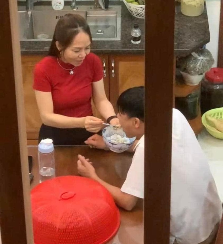 Ngày bố tôi vui nhất là ngày lãnh lương