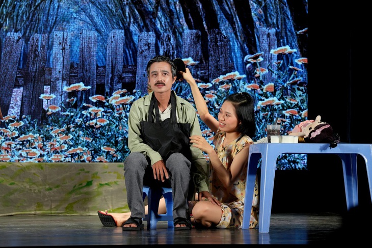 Tuấn Dũng - Lê Lộc nhập vai cha con "ngọt lịm"