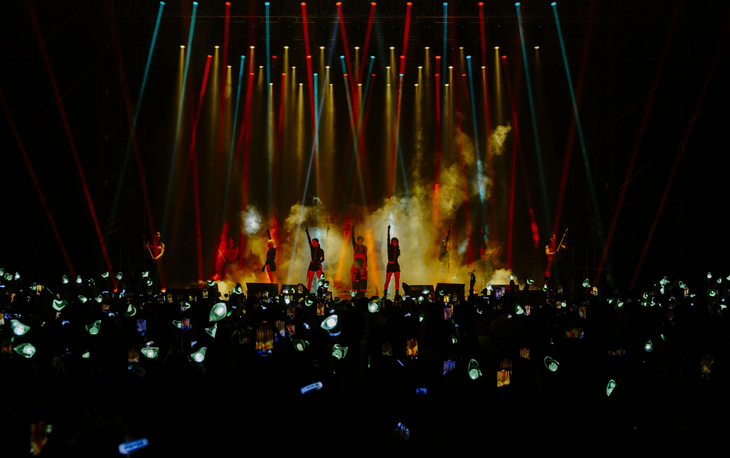 Mãn nhãn về cả phần nghe và nhìn tại concert AREA52 Việt Nam của   BamBam (GOT7)  .