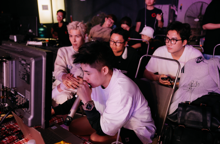 Đinh Hà Uyên Thư: "Cảm xúc của 30 “Chị Đẹp” đặt để trong MV là sự chân thành"