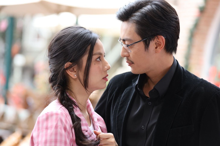 'Đuổi bắt thanh xuân' là dự án thứ 2, Quốc Huy "nên duyên" Hạ Anh trên màn ảnh nhỏ.