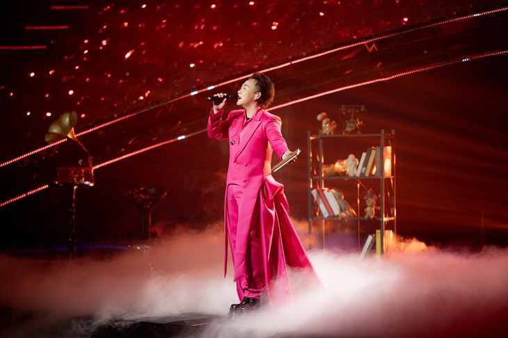 15 bộ trang phục đã được Trung Quân sử dụng trong chương trình