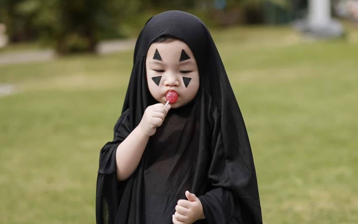 Chết cười với những "con ma nhí" mùa Halloween
