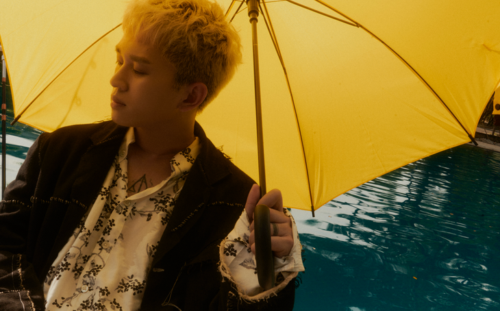 Anh luôn như vậy thể hiện một khía cạnh khác biệt của B Ray khi cho thấy màu sắc bi luỵ của anh trong tình yêu