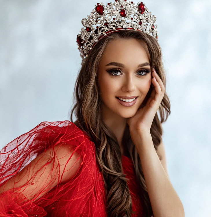 Hoa hậu Ba Lan 2022 Aleksandra Klepaczka