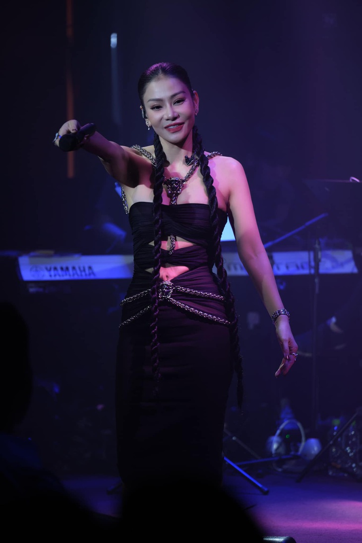 Thu Minh khoe nốt cao chót vót, ngẫu hứng mở lớp luyện thanh tại chỗ cho khán giả