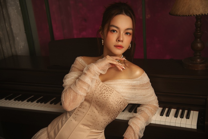 Được đầu tư chỉn chu về phần hình ảnh, EP đưa khán giả bước vào không gian âm nhạc sâu lắng.