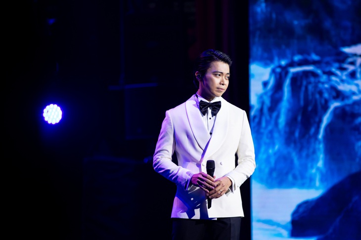 Lân Nhã được xem là nhân tố đặc biệt nhất dù lần đầu hát nhạc Đỗ Bảo nhưng giọng ca trữ tình, dịu dàng  phù hợp với chất nhạc của nam nhạc sĩ