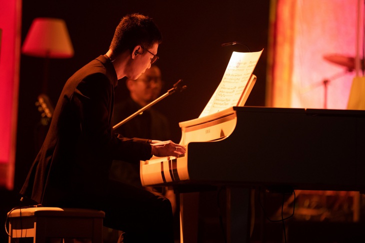 Đỗ Bảo mời Hoài Sa trình diễn ca khúc Những mùa đông yêu dấu