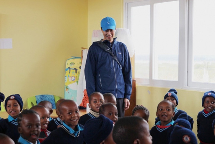 Jo In Sung quyên góp tiền thưởng cho trẻ em ở Tanzania - Ảnh 3.