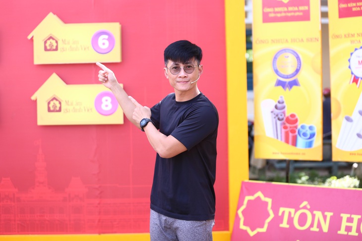 Ca sĩ Thiên Vương xúc động nhớ lại quá khứ cơ cực của mình.