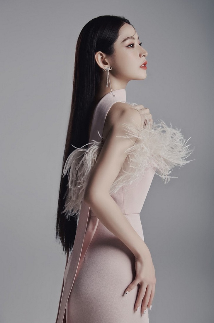 Sau loạt hoạt động sôi nổi, Chi Pu được đề cử "Nghệ sĩ giải trí nổi bật tại Trung Quốc 2023"