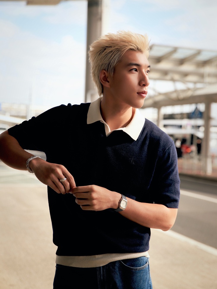 Dù được yêu mến bởi vẻ đẹp ngoại hình nhưng Hieuthuhai tự soi: không thấy mình đẹp trai