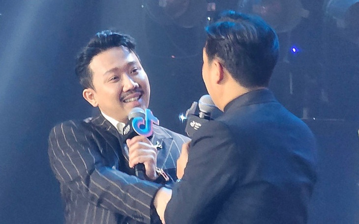 Trấn Thành trêu Trường Giang low-tech, bị thách thức làm TikTok ẩm thực