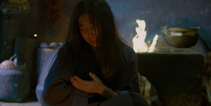 Cảnh lý giải sự "ác hóa" của nhân vật lại thoáng qua