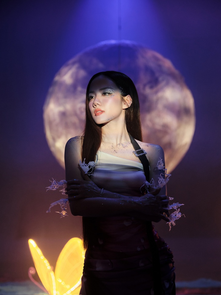 Phương Ly tiếp tục “cưa đổ" khán giả với “Little love” (But no limit) đầy mơ mộng và nữ tính - Ảnh 2.