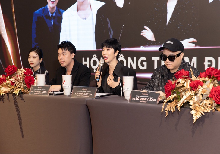 Siêu mẫu Xuân Lan chia sẻ tại buổi công bố