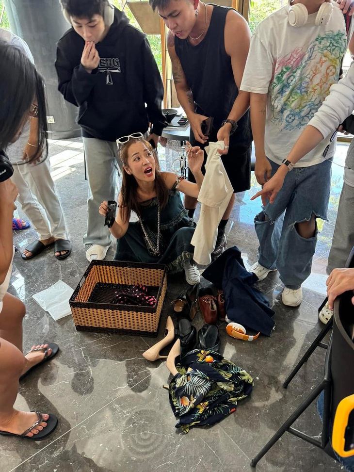 "Của ai thì tới nhận giùm", Puka said.