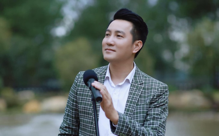 Nguyễn Phi Hùng kể kỷ niệm được khán giả miền Tây tặng tiền