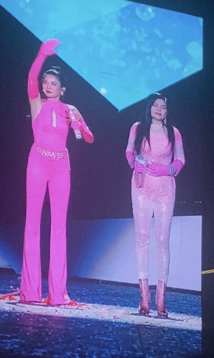 Bộ đôi giọng hát nội lực đắt giá "Cún Tóc Lô" Ngọc Anh hòa giọng cùng "Thiên Nga Đen" Lệ Quyên ca khúc Nỗi đau ngự trị.