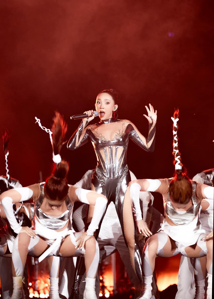 Tóc Tiên ‘cà khịa’ Trúc Nhân: ‘Em không có cửa với tôi đâu’- Ảnh 3.